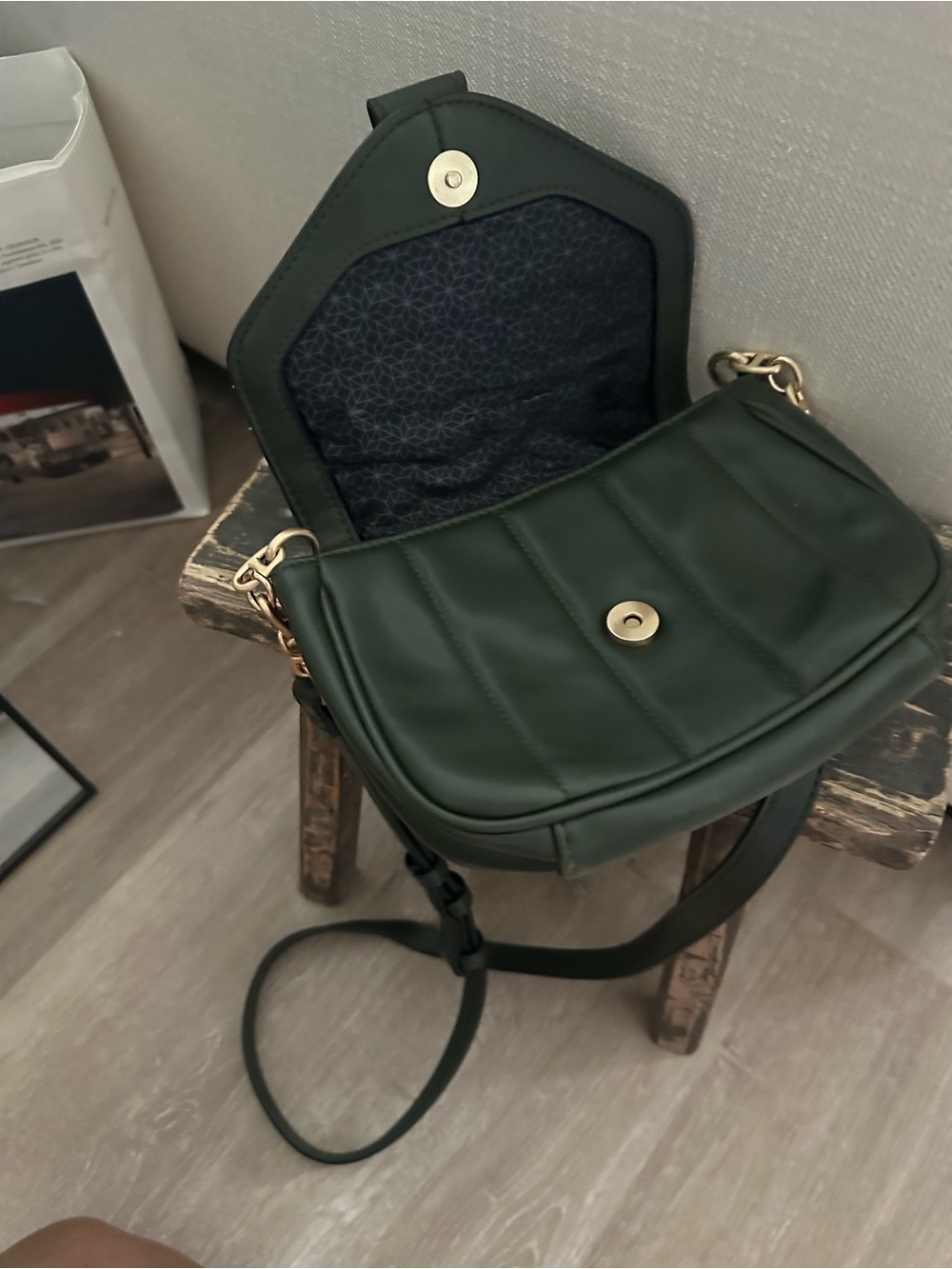 Purse - Picture 4 of 6